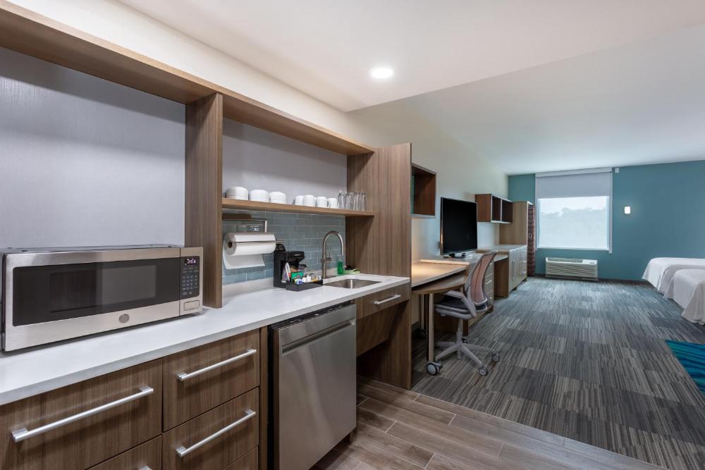 Studio Suite with Two Queen Beds interior